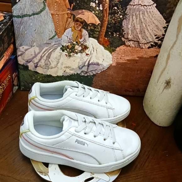 Puma Other - 👟👟PUMA White Patent Leather Sneakers Size 13,Like New!!🏀A Fabulous  Gift !!🏓